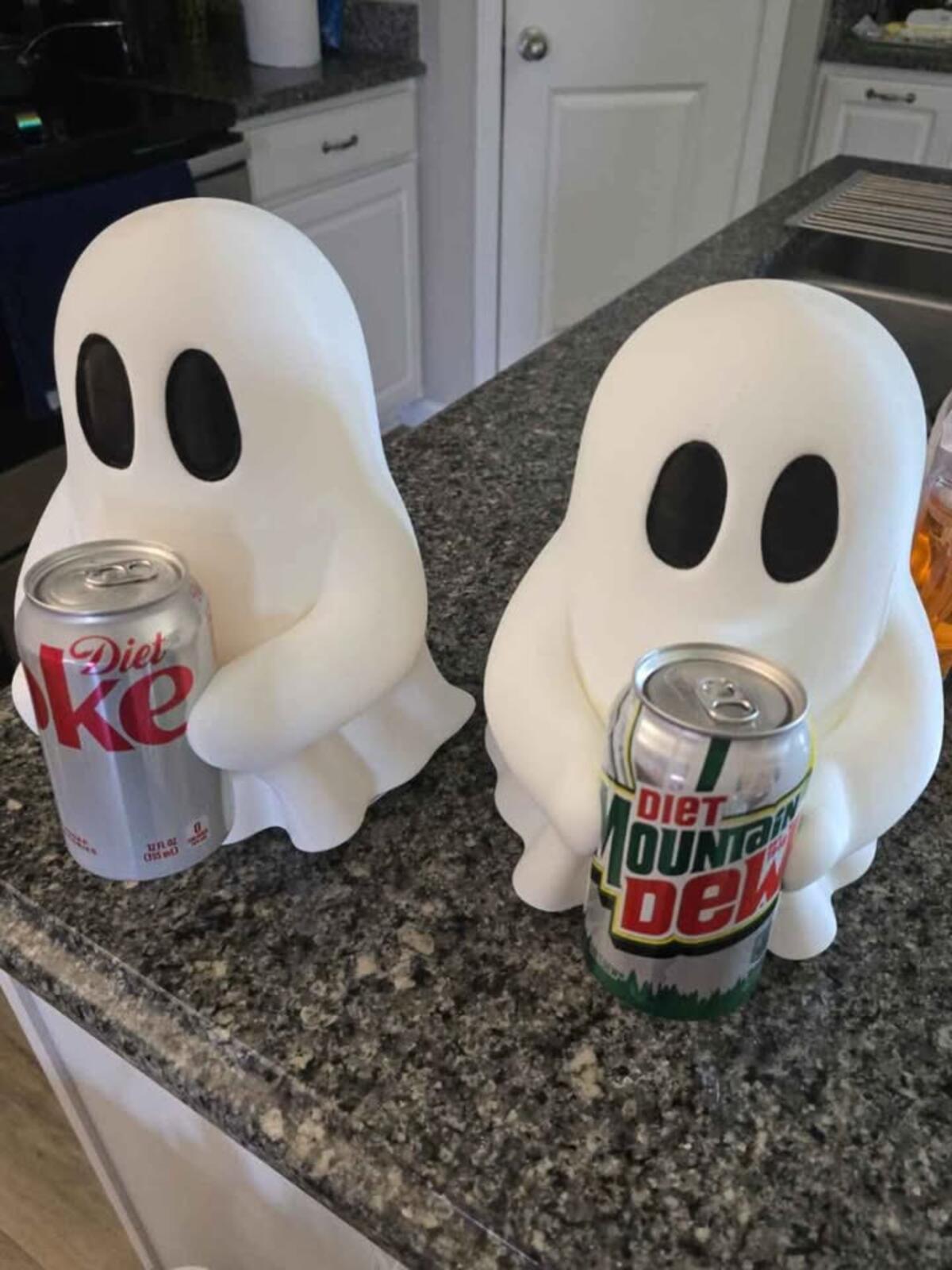Ghosty Can Holder