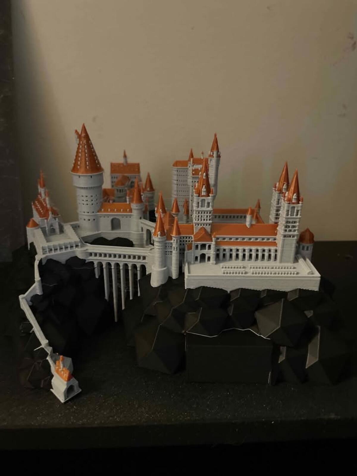 Harry Potter Hogwarts Statue