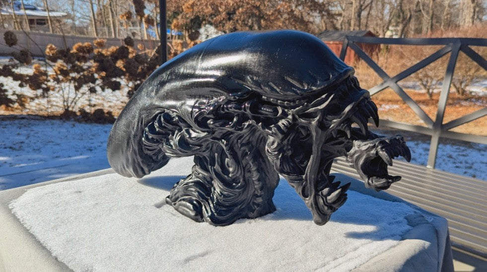 Xenomorph Head Sculpture | 3D Printed Sci-Fi Alien Display Bust | Collector Shelf Decor