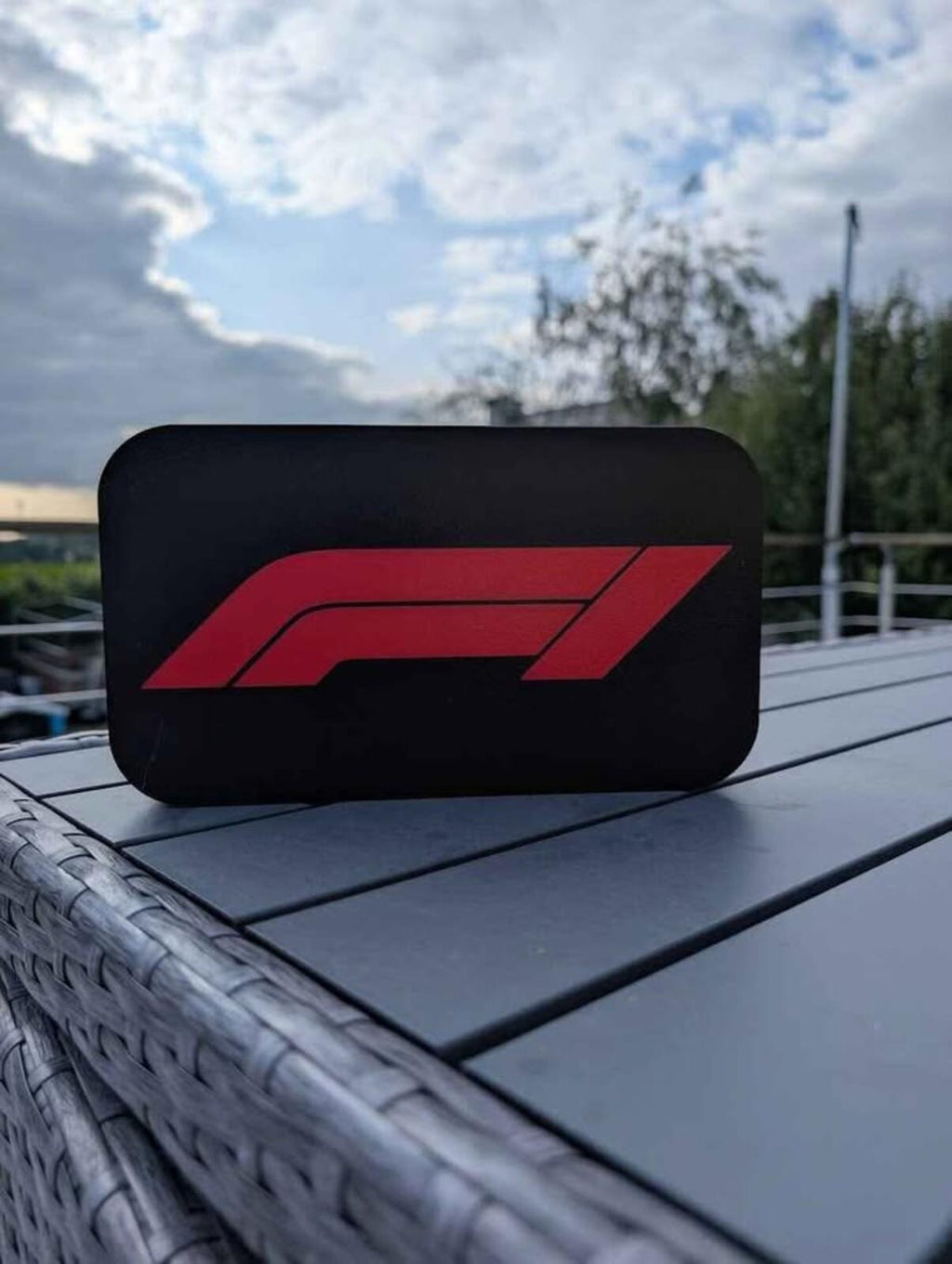 F1 Logo Lightbox