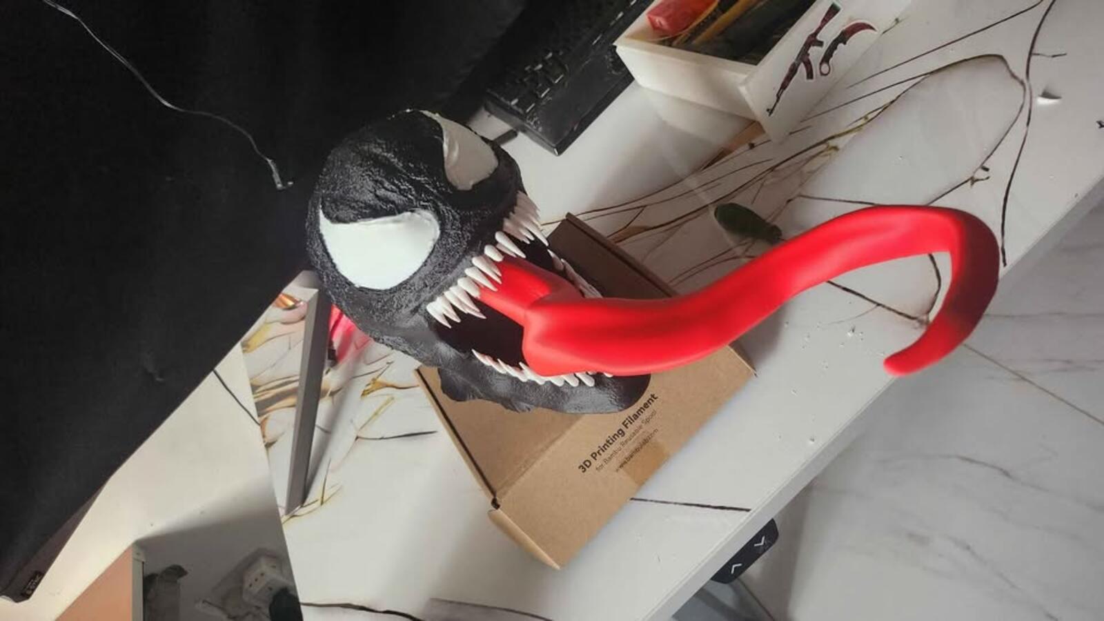 Venom Headphone Holder