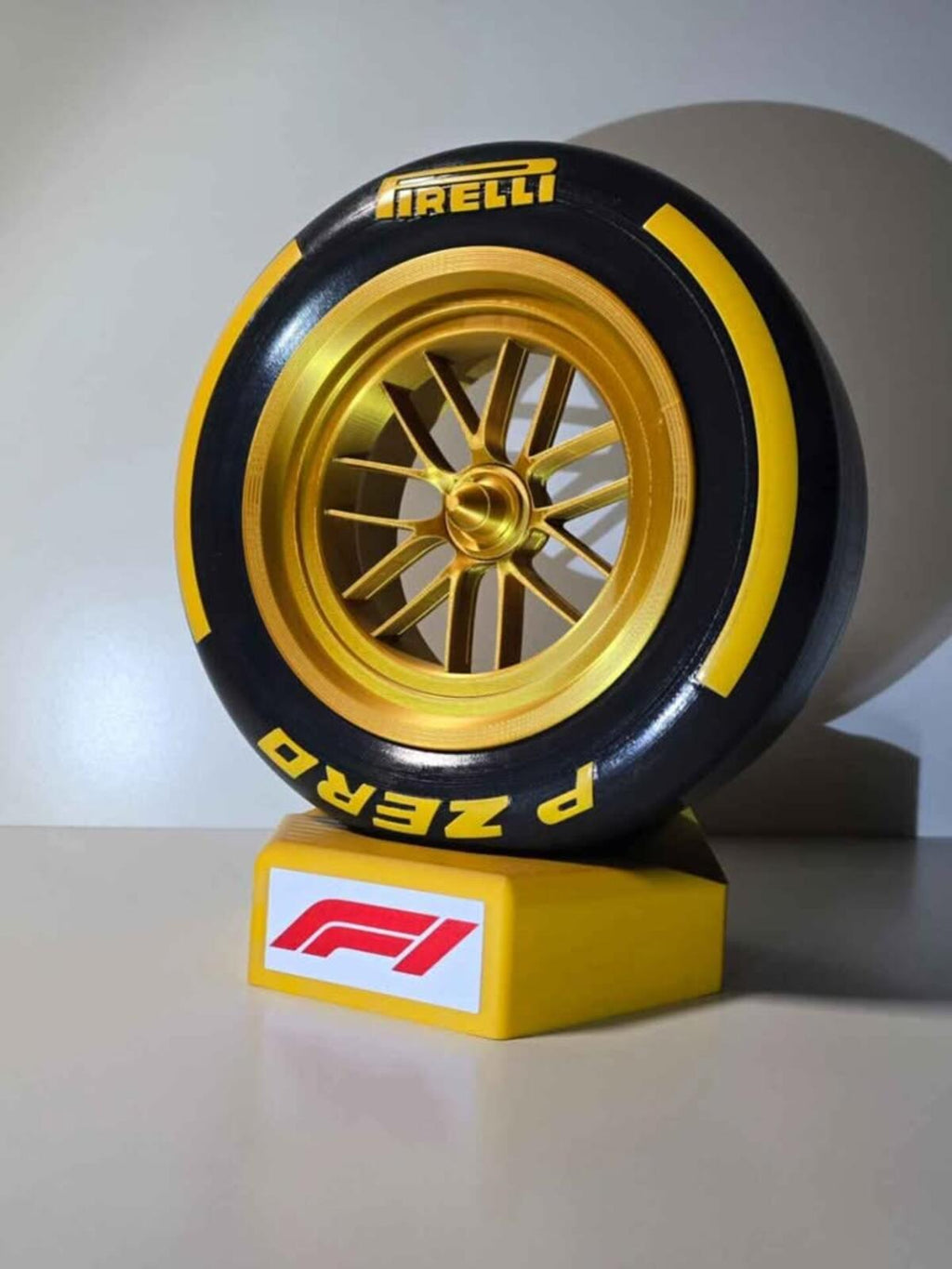 F1 Display Wheel With Stand
