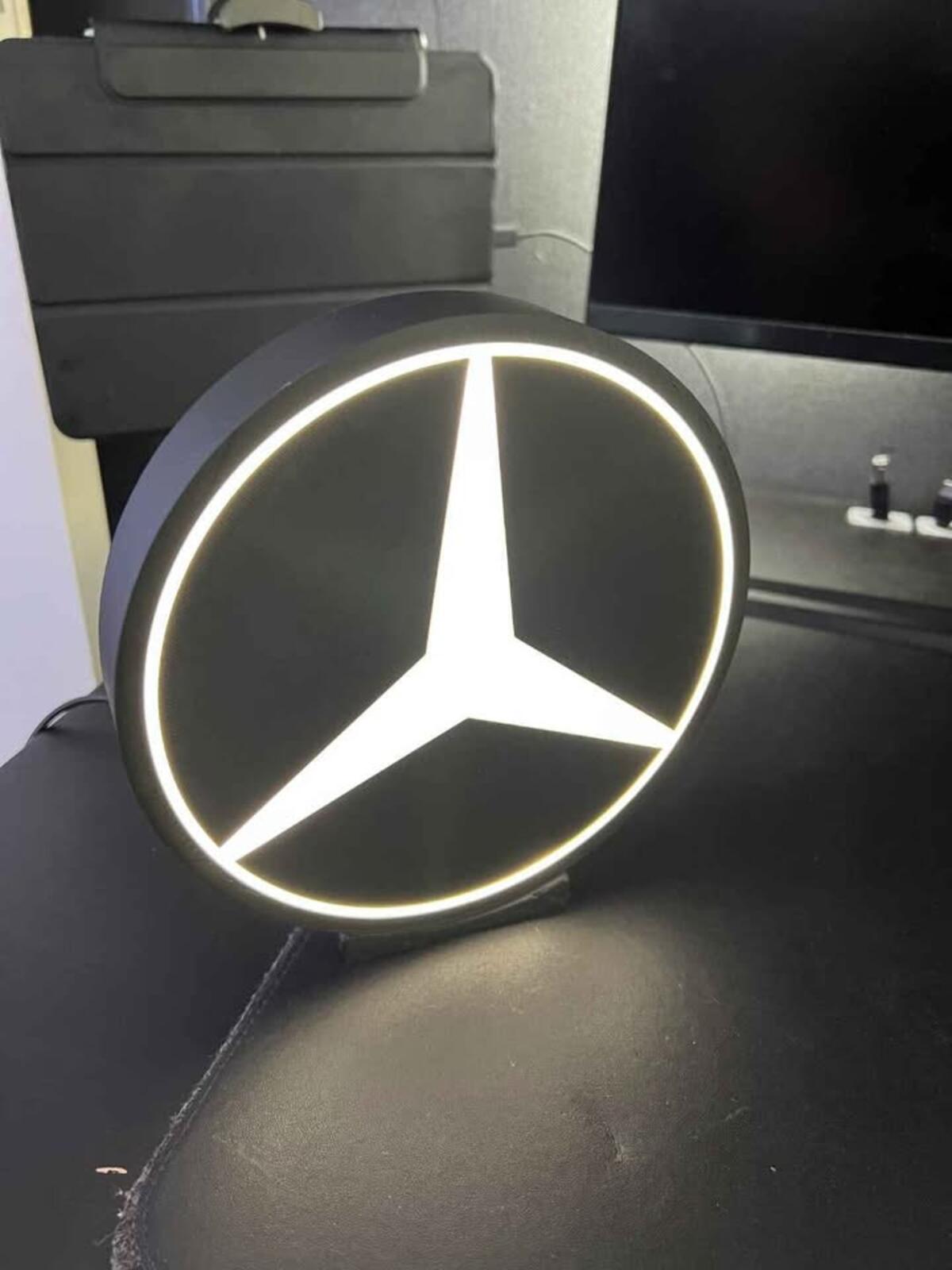 Mercedes Lightbox With Stand