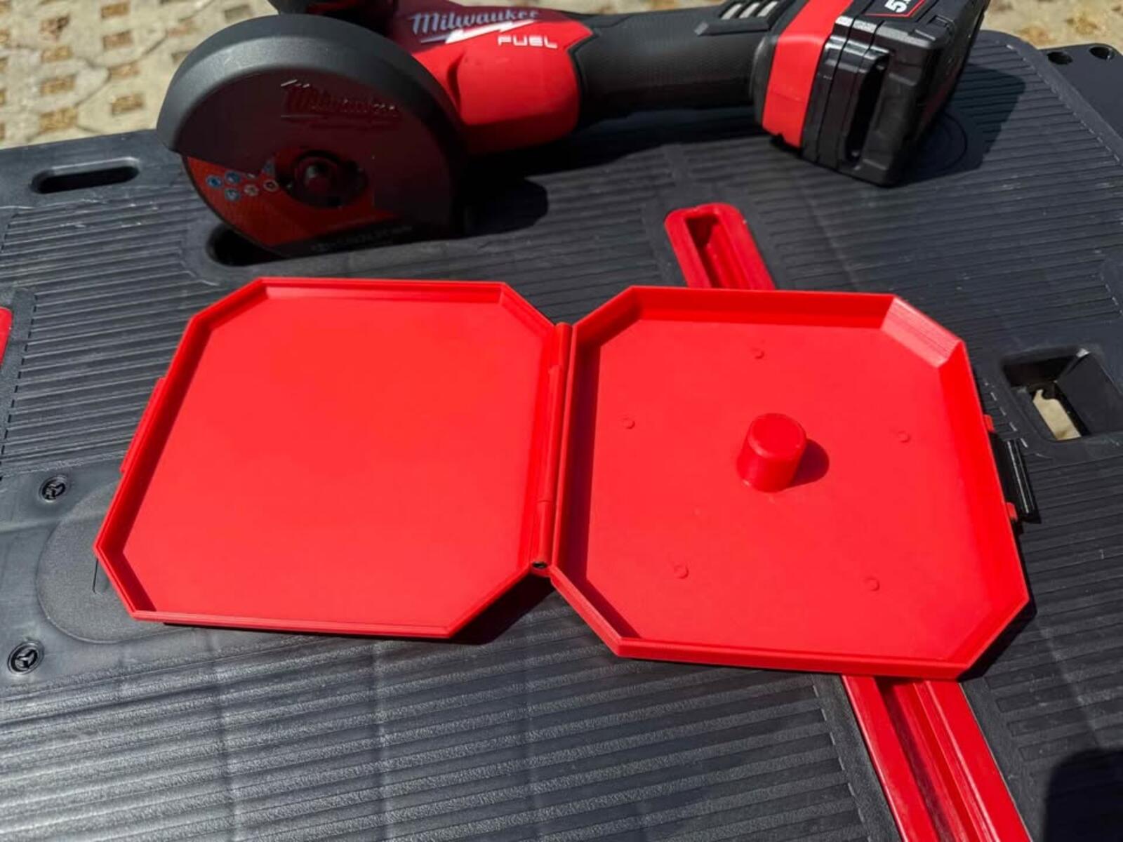 Milwaukee Metal Disc Box