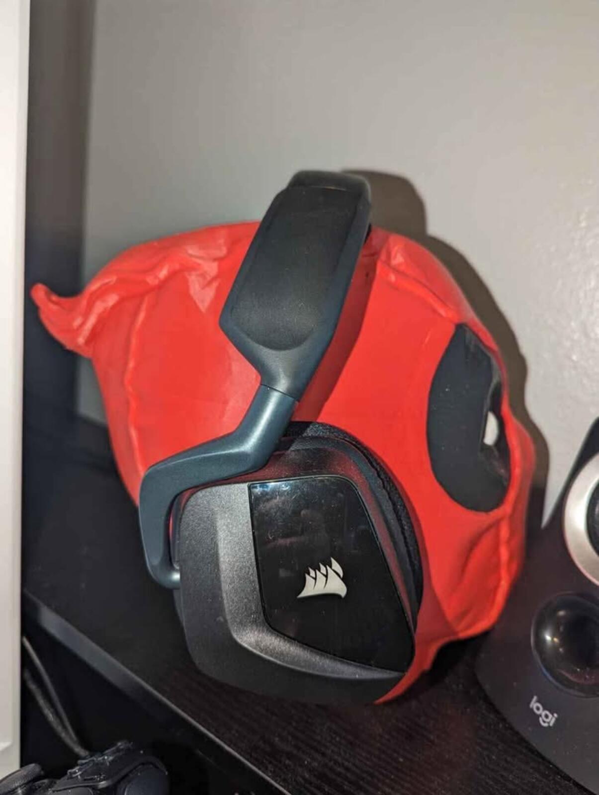 Deadpool Surprised Headphone Holder