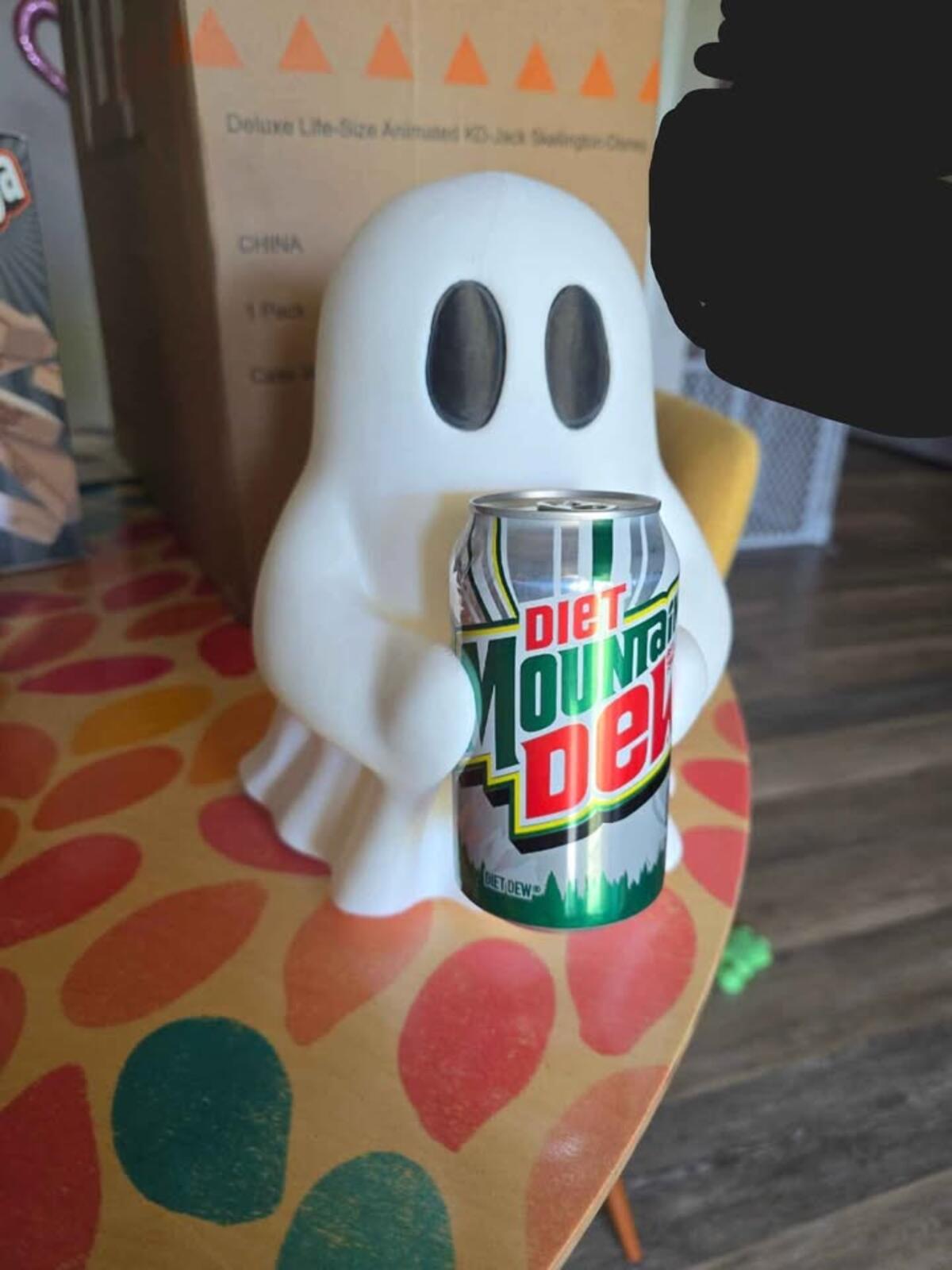 Ghosty Can Holder