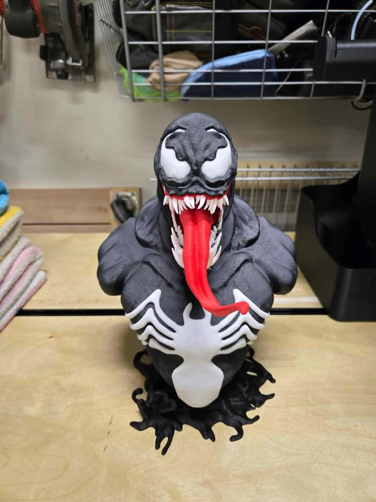 Venom Statue