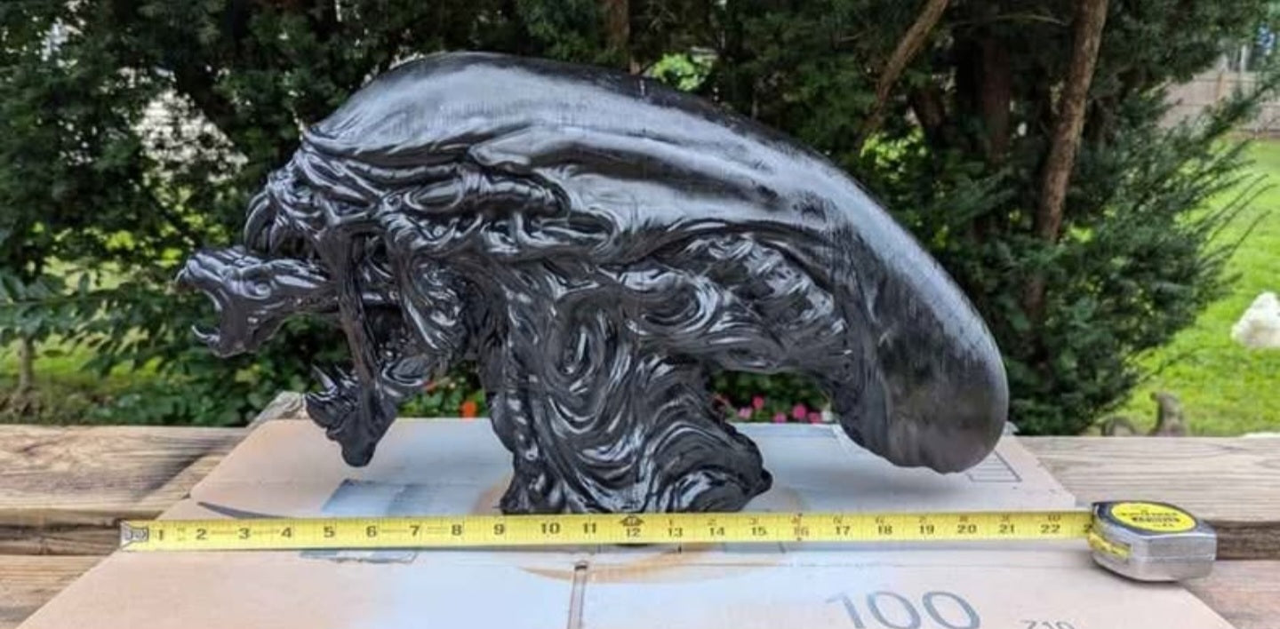 Xenomorph Head Sculpture | 3D Printed Sci-Fi Alien Display Bust | Collector Shelf Decor