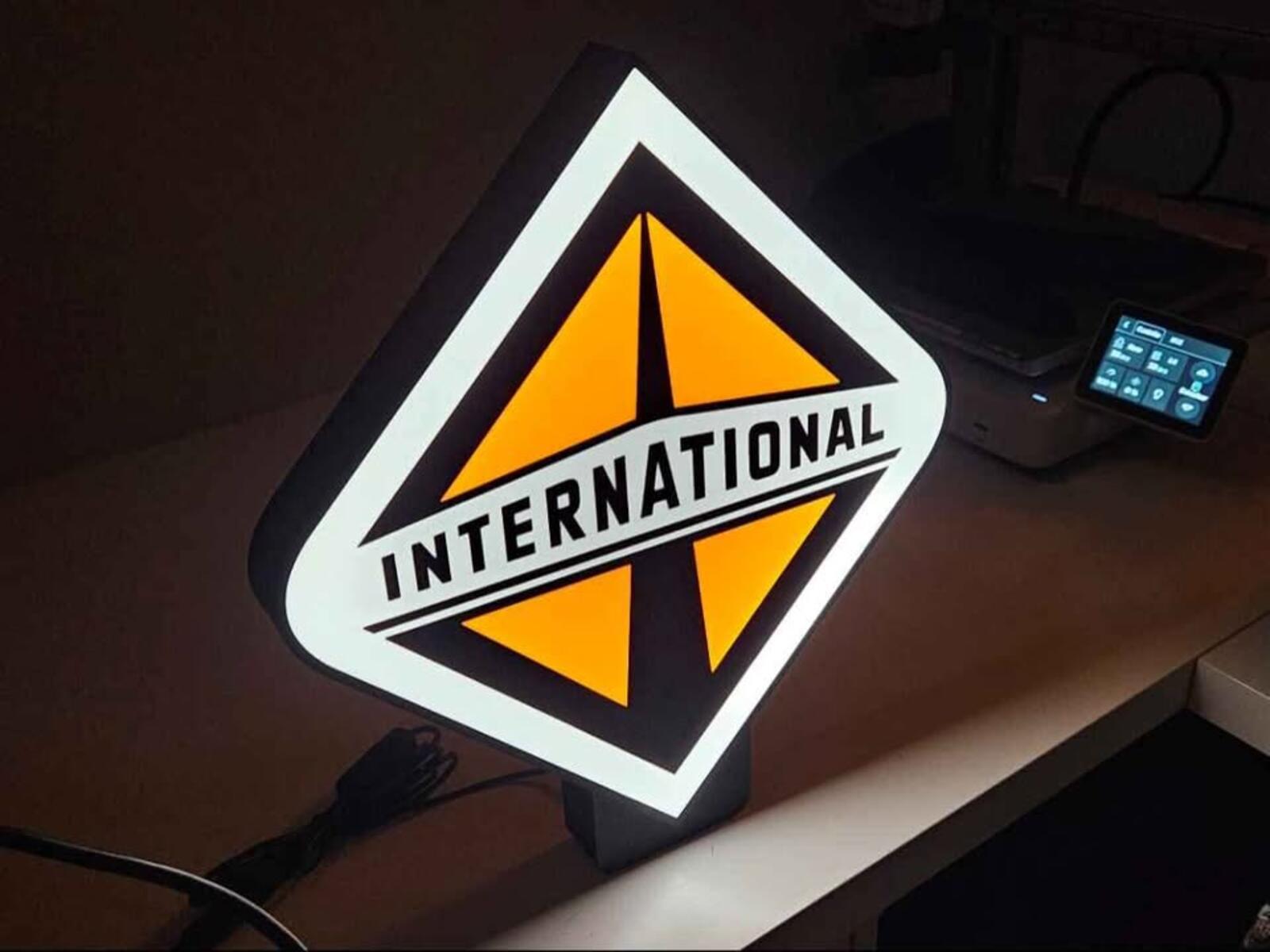 International Lightbox With Stand