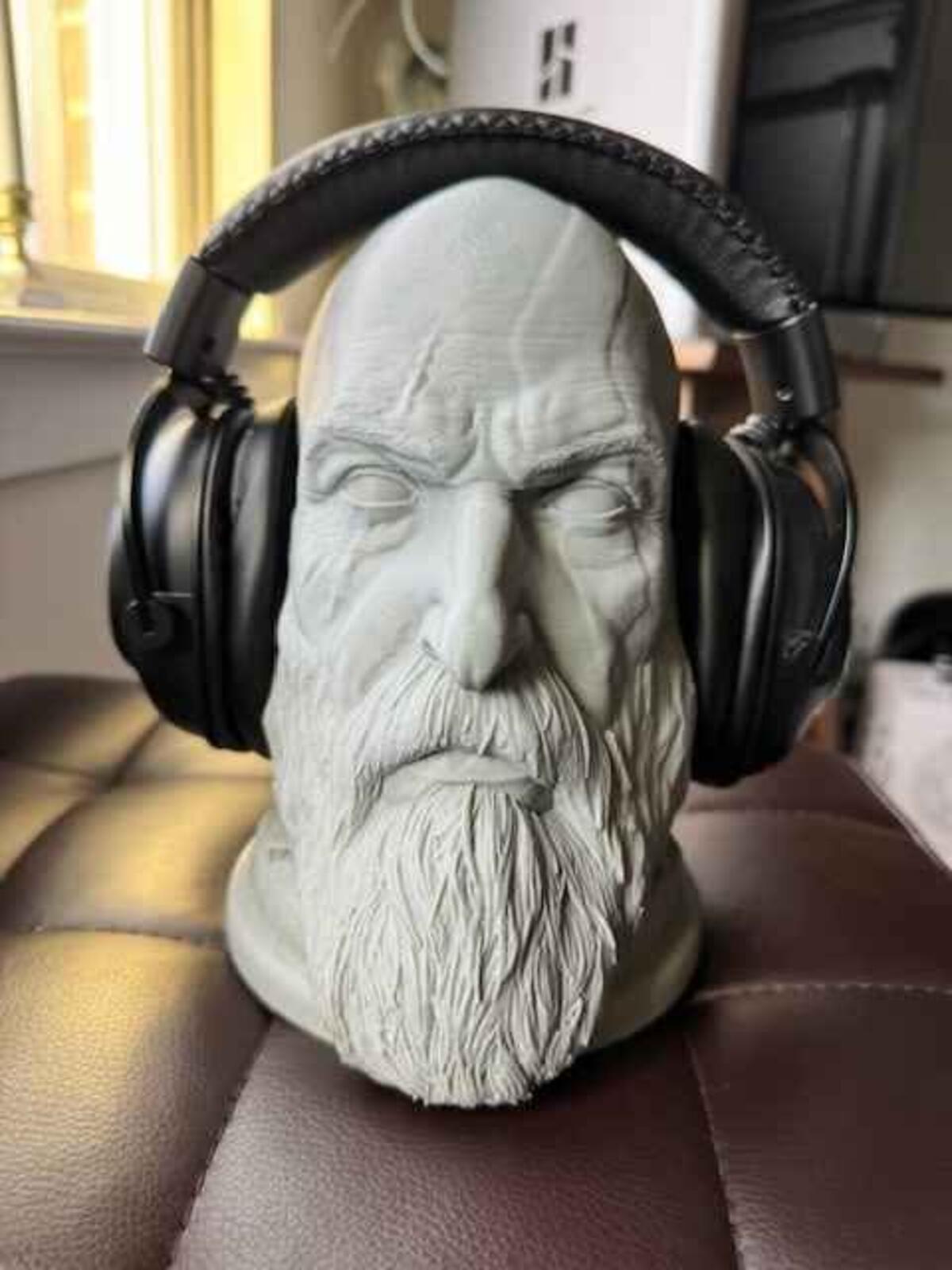 Kratos Headphone Holder