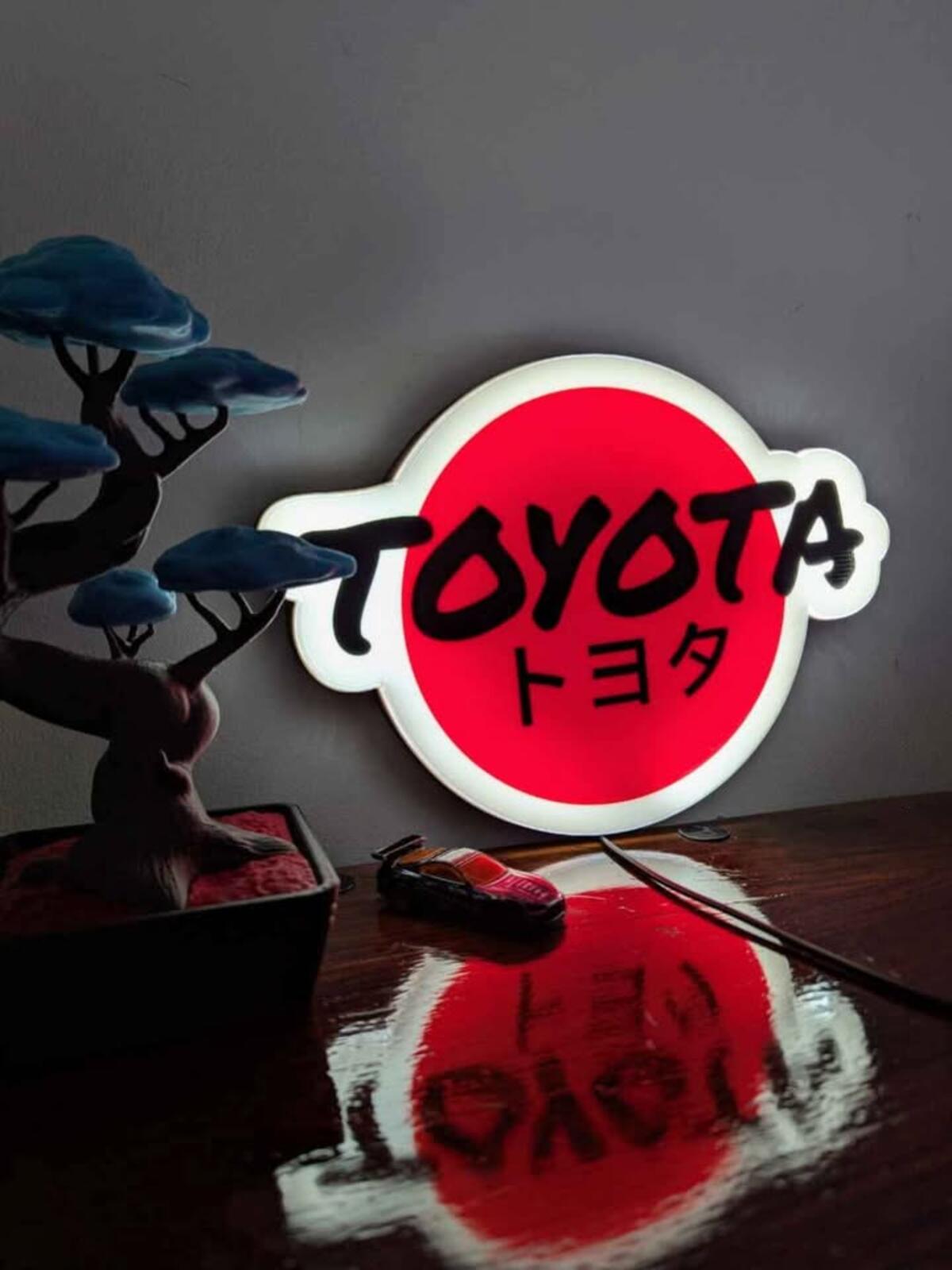 Toyota Vintage Lightbox