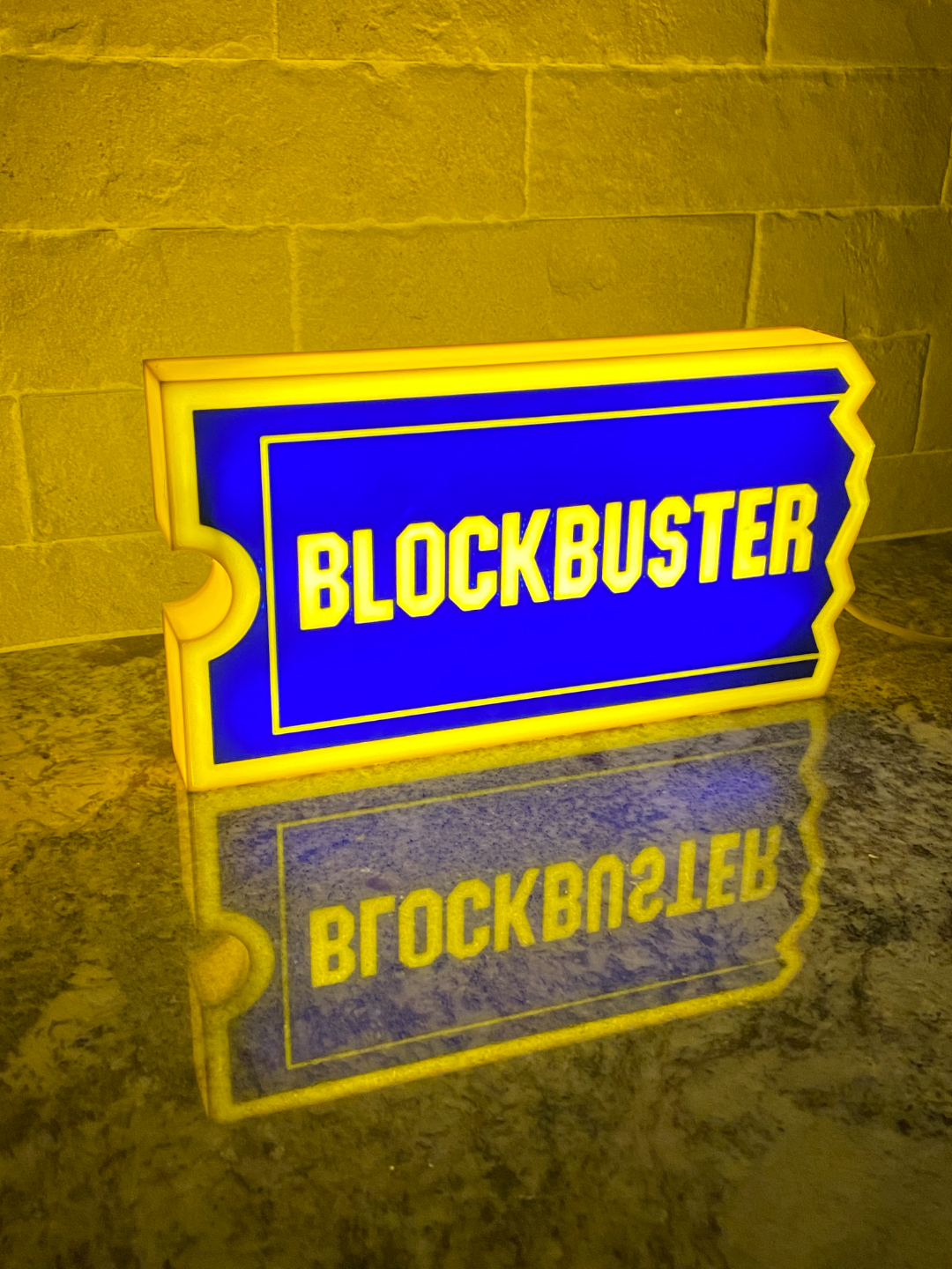 Blockbuster LED Lightbox Sign – Retro 90s Movie Decor, Cinema Home Theater Lighting